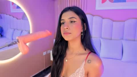 Snapshot of zia_cooper chatting on 25, 10, 2025 ZIA online show from 25, 10, 2025