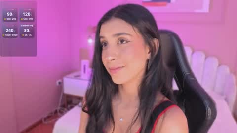 Snapshot of zia_cooper chatting on 14, 11, 2025 ZIA online show from 14, 11, 2025