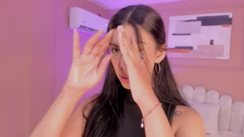 Snapshot of zia_cooper chatting on 21, 11, 2025 ZIA online show from 21, 11, 2025