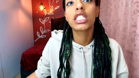 Zia Green online show from 3, 1, 2025