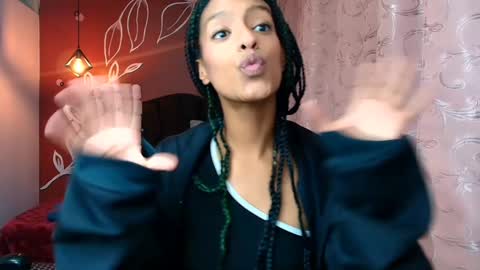 Zia Green online show from 7, 1, 2025