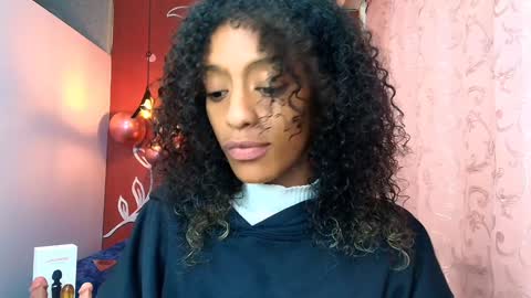 Zia Green online show from 25, 1, 2025