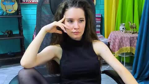 zianichols online show from 12, 2, 2025