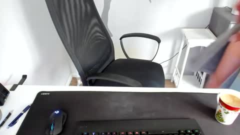 ziemlichflutschig online show from 25, 12, 2024