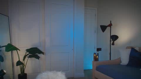 Zara  Join next live  at 5PM EST  online show from 25, 9, 2025