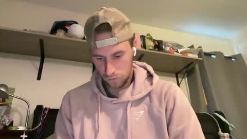 Snapshot of zmac0214 chatting on 16, 10, 2025 Gregm0419 online show from 16, 10, 2025