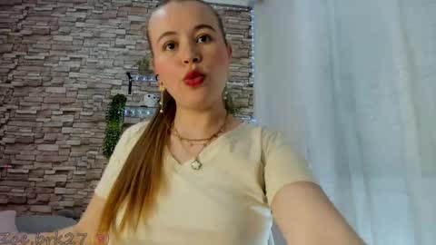 Snapshot of zoe_brk chatting on 25, 5, 2026 zoe brk online show from 25, 5, 2026