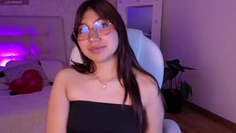 zoe  online show from 3, 10, 2025