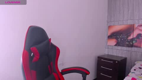 Z O E online show from 10, 4, 2026