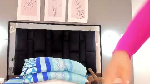 zoe_curvyy online show from 20, 6, 2026