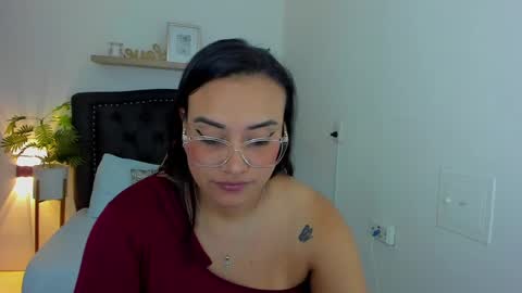 Zoe  online show from 8, 3, 2025