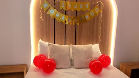 Zoe  online show from 10, 11, 2025