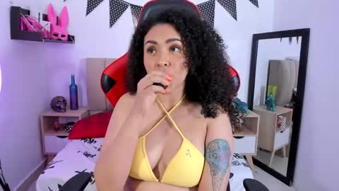 Snapshot of zoe_gruber chatting on 7, 12, 2024 Zoe Gruber online show from 7, 12, 2024