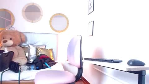 Snapshot of zoe_hecate chatting on 4, 12, 2025 zoe_hecate online show from 4, 12, 2025