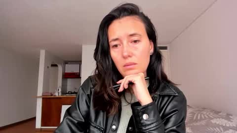 Snapshot of zoe_jeane_beker chatting on 16, 12, 2025 ZOE online show from 16, 12, 2025