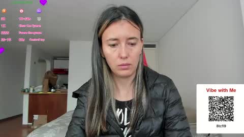 Snapshot of zoe_jeane_beker chatting on 5, 6, 2026 ZOE online show from 5, 6, 2026
