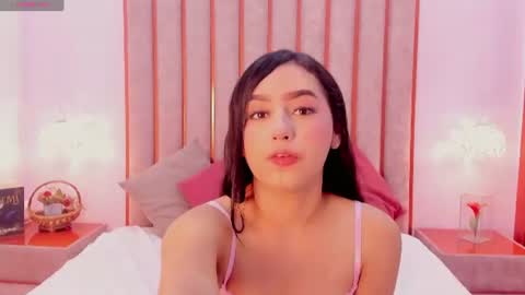 Zoe Monrow online show from 22, 7, 2026