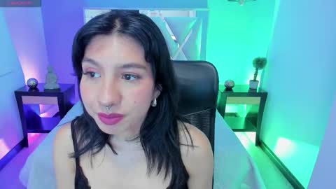 zoe_moreau online show from 24, 3, 2026