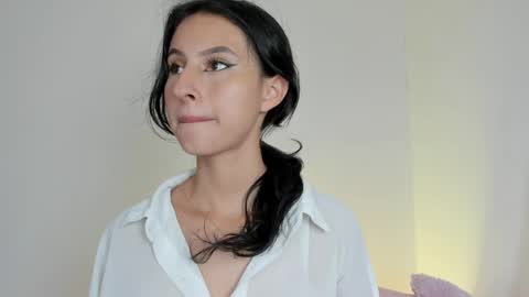 zoe_mrl online show from 10, 4, 2026