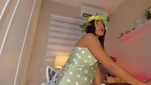 Hi guys i am Zoe  online show from 31, 12, 2024