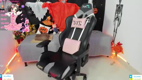 zoe_sullivan_ online show from 30, 10, 2025