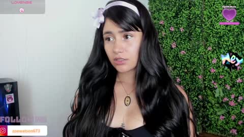 Snapshot of zoe_wattson chatting on 10, 1, 2025 Zoe online show from 10, 1, 2025