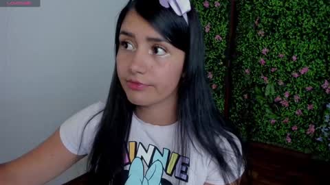 Snapshot of zoe_wattson chatting on 2, 2, 2025 Zoe online show from 2, 2, 2025