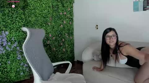 Snapshot of zoe_wattson chatting on 10, 9, 2025 Zoe online show from 10, 9, 2025