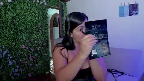 Snapshot of zoe_wattson chatting on 15, 11, 2025 Zoe online show from 15, 11, 2025