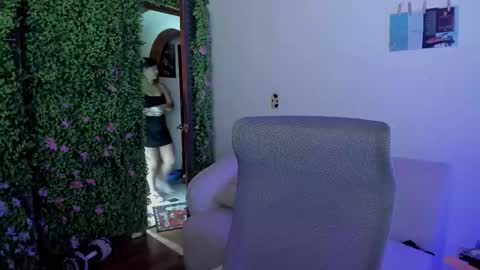 Snapshot of zoe_wattson chatting on 17, 11, 2025 Zoe online show from 17, 11, 2025