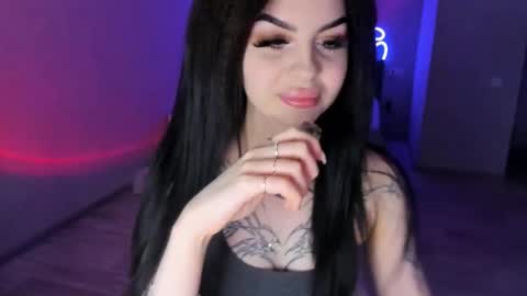 Snapshot of zoedrift chatting on 11, 10, 2025 zoedrift online show from 11, 10, 2025