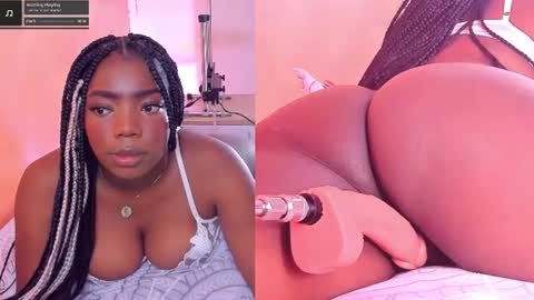 Snapshot of zoeethompson_cm chatting on 13, 7, 2026 online show from 13, 7, 2026