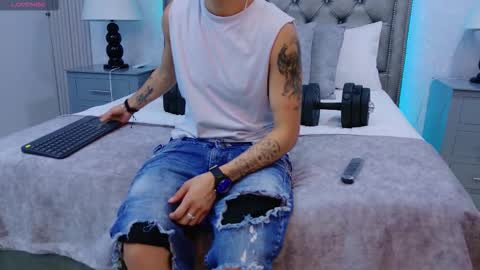 Zoe Krug online show from 9, 1, 2026