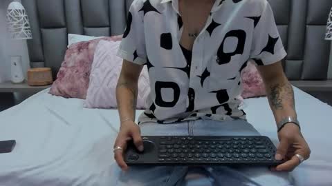 Zoe Krug online show from 21, 2, 2026