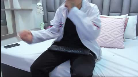 Zoe Krug online show from 18, 3, 2026