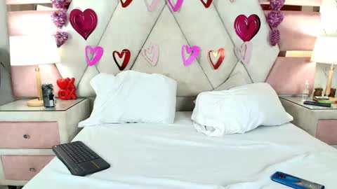 Snapshot of zoelucas chatting on 24, 9, 2025 zoelucas online show from 24, 9, 2025