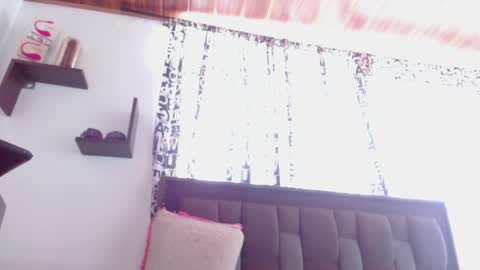 Snapshot of zoemi chatting on 3, 6, 2026 zoemi online show from 3, 6, 2026