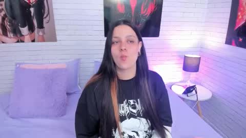 Snapshot of zoemurphy_ chatting on 28, 11, 2025 ZOE online show from 28, 11, 2025