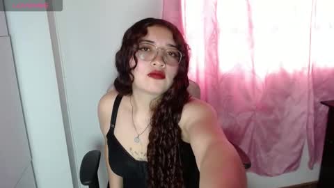 Snapshot of zoesinclair chatting on 29, 10, 2025 Zoe online show from 29, 10, 2025