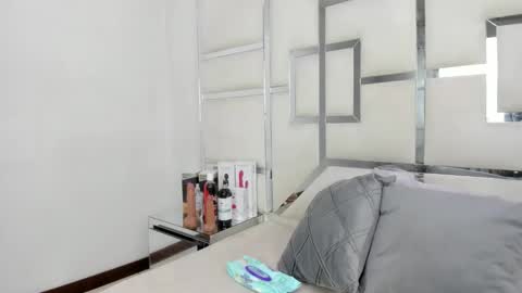 ZoeSwam online show from 28, 3, 2026