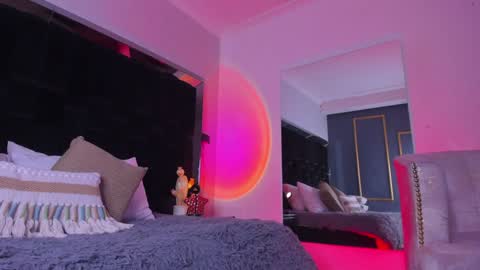 zoevidal_ online show from 6, 2, 2025