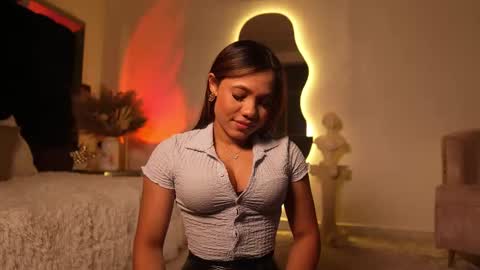 zoevidal_ online show from 13, 10, 2025