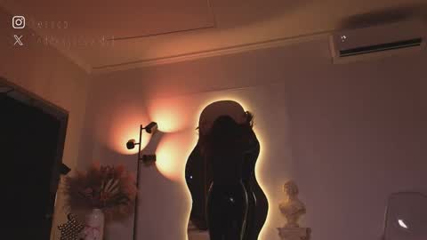Snapshot of zoevidal_ chatting on 29, 3, 2026 zoevidal_ online show from 29, 3, 2026