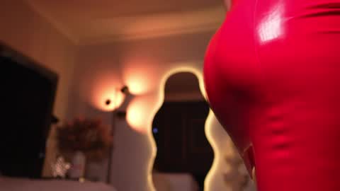 Snapshot of zoevidal_ chatting on 6, 4, 2026 zoevidal_ online show from 6, 4, 2026