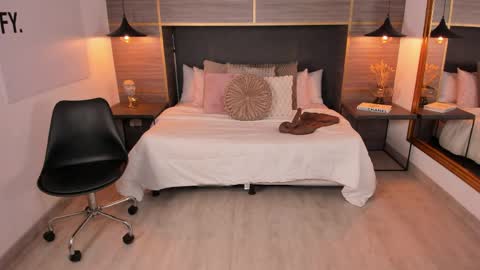 ZOE online show from 6, 4, 2026