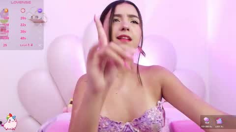 Snapshot of zoewillian chatting on 22, 4, 2026 zoewillian online show from 22, 4, 2026