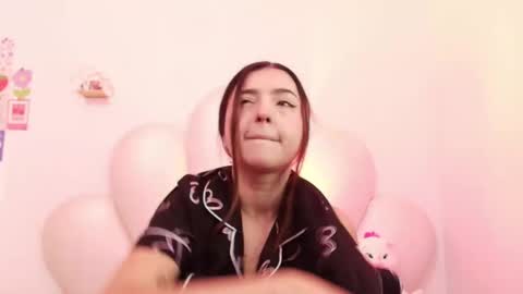 Snapshot of zoewillian chatting on 28, 5, 2026 zoewillian online show from 28, 5, 2026