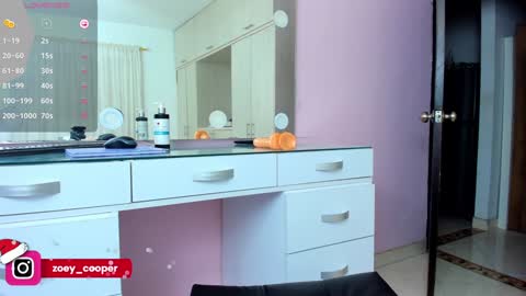 zoey  Independent model online show from 11, 12, 2024