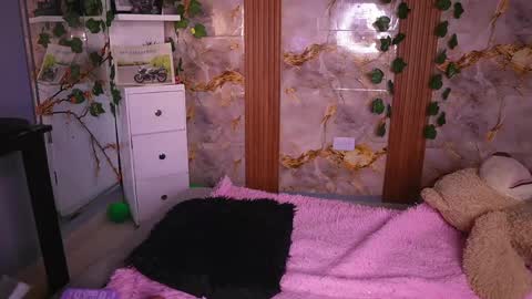 zoey fox  online show from 18, 4, 2026