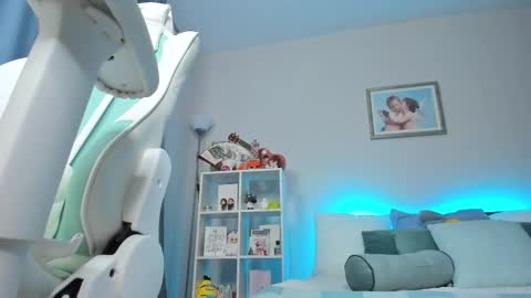 Zoey Lane online show from 1, 10, 2025